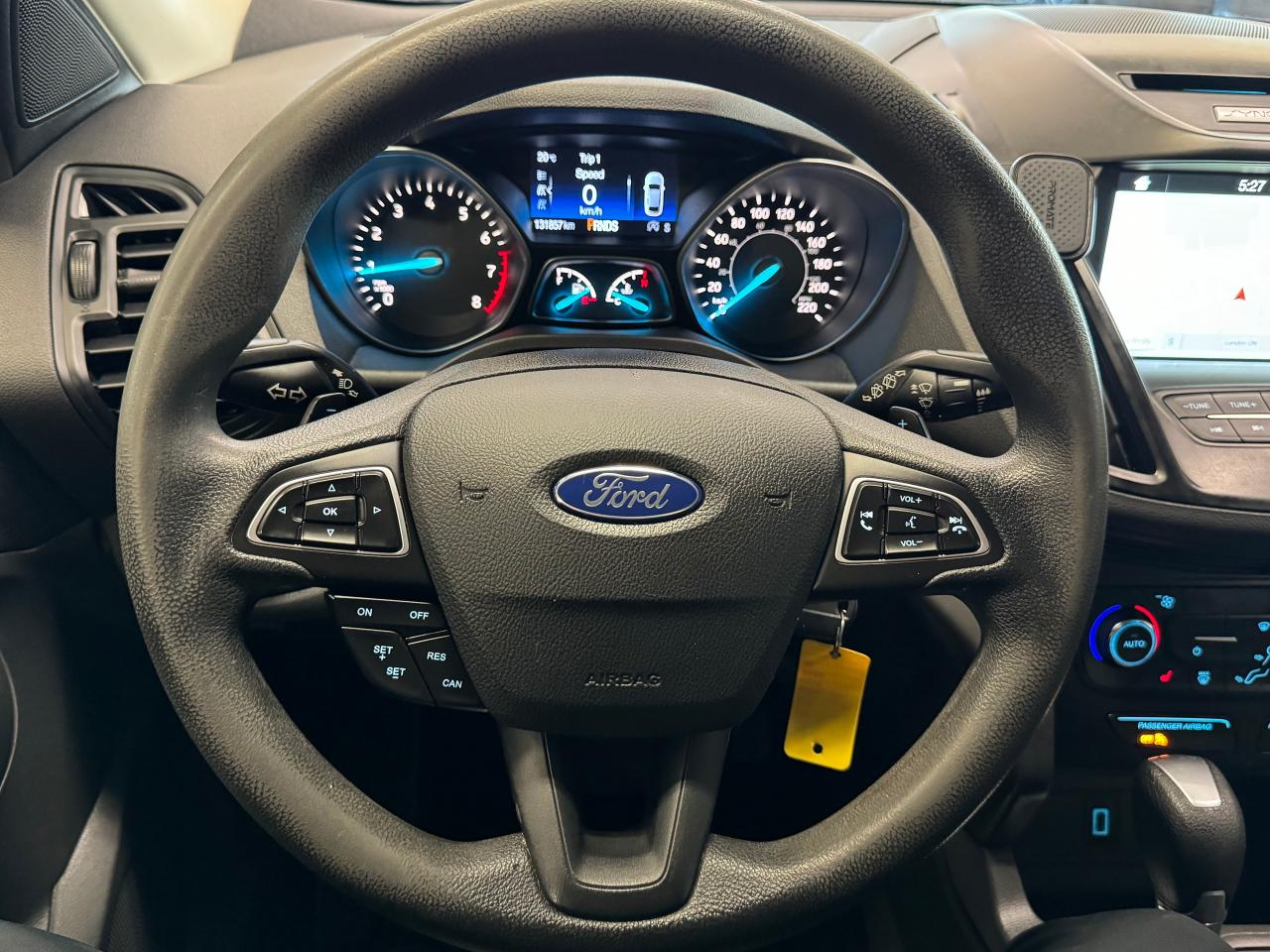 2017 Ford Escape SE SPORT+Power Gate+GPS+ApplePlay+CLEAN CARFAX Photo68