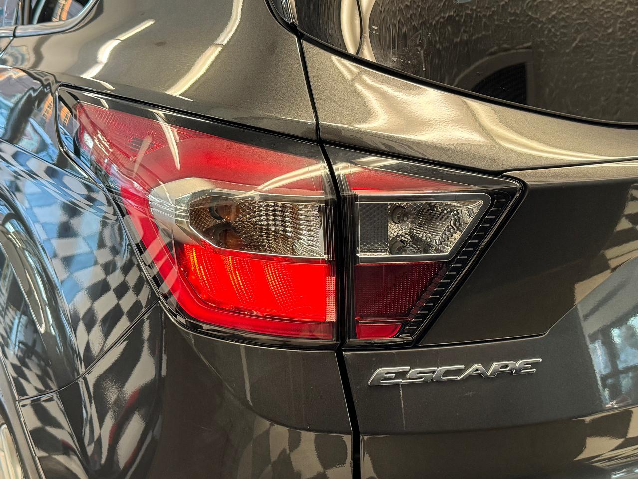 2017 Ford Escape SE SPORT+Power Gate+GPS+ApplePlay+CLEAN CARFAX - Photo #55