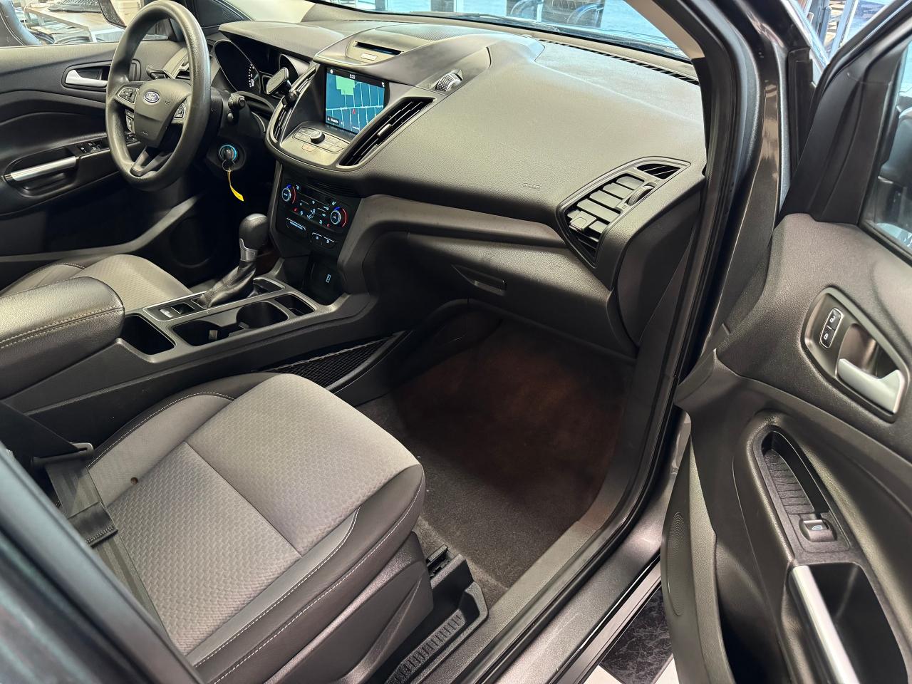 2017 Ford Escape SE SPORT+Power Gate+GPS+ApplePlay+CLEAN CARFAX - Photo #22