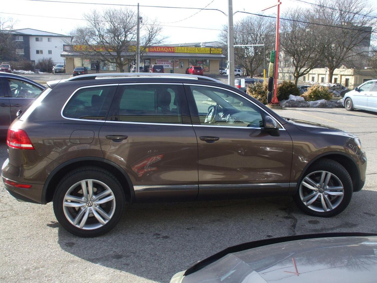 2012 Volkswagen Touareg TDI,Highline,AWD,Certified,Leather,GPS,Sunroof,Fog - Photo #6