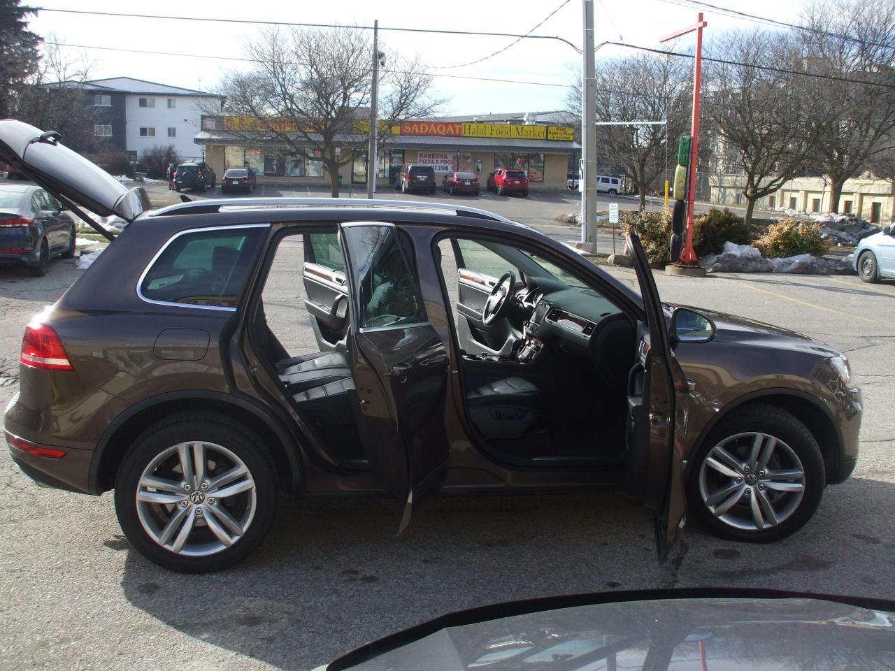 2012 Volkswagen Touareg TDI,Highline,AWD,Certified,Leather,GPS,Sunroof,Fog - Photo #25