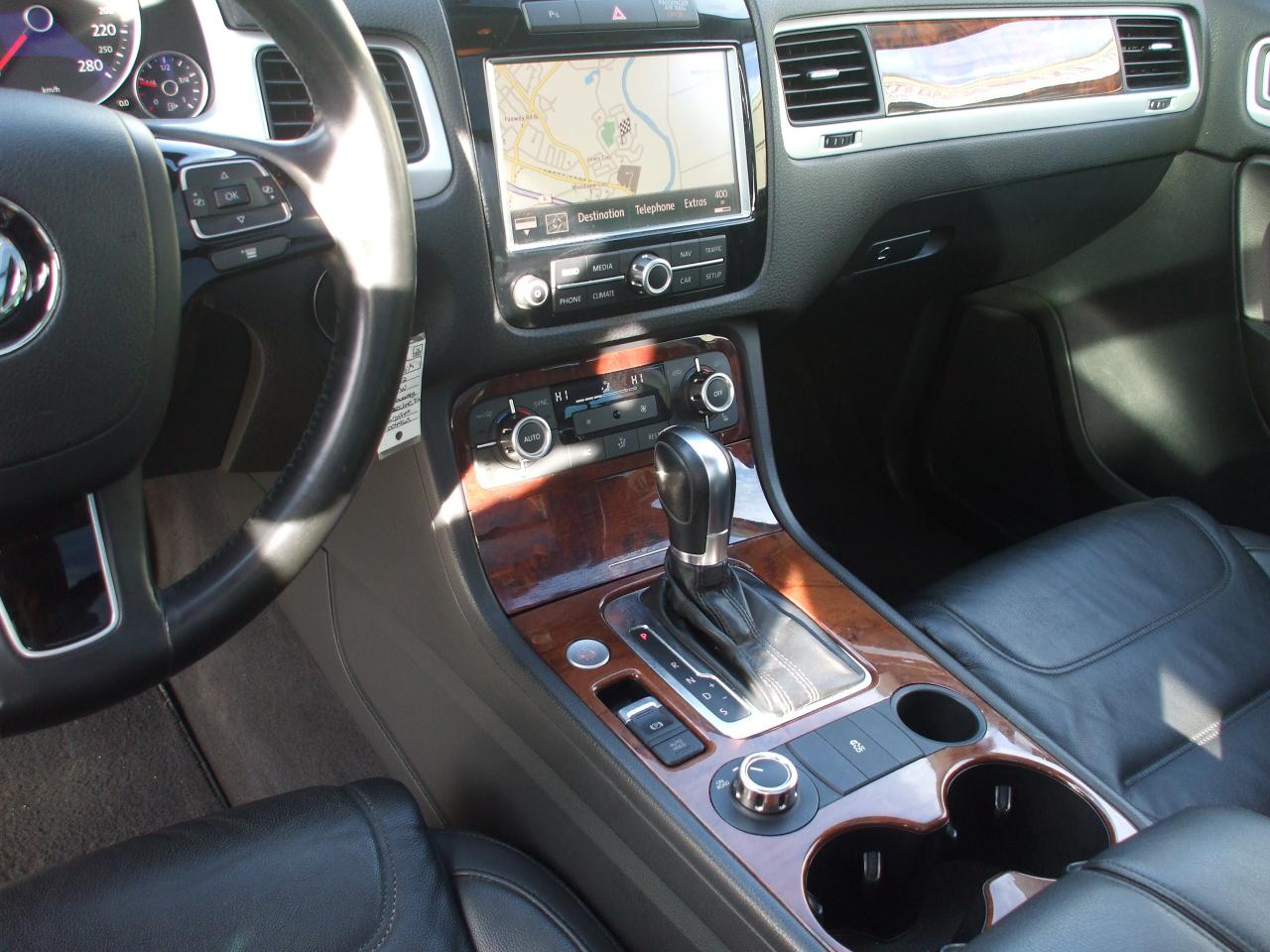 2012 Volkswagen Touareg TDI,Highline,AWD,Certified,Leather,GPS,Sunroof,Fog Photo