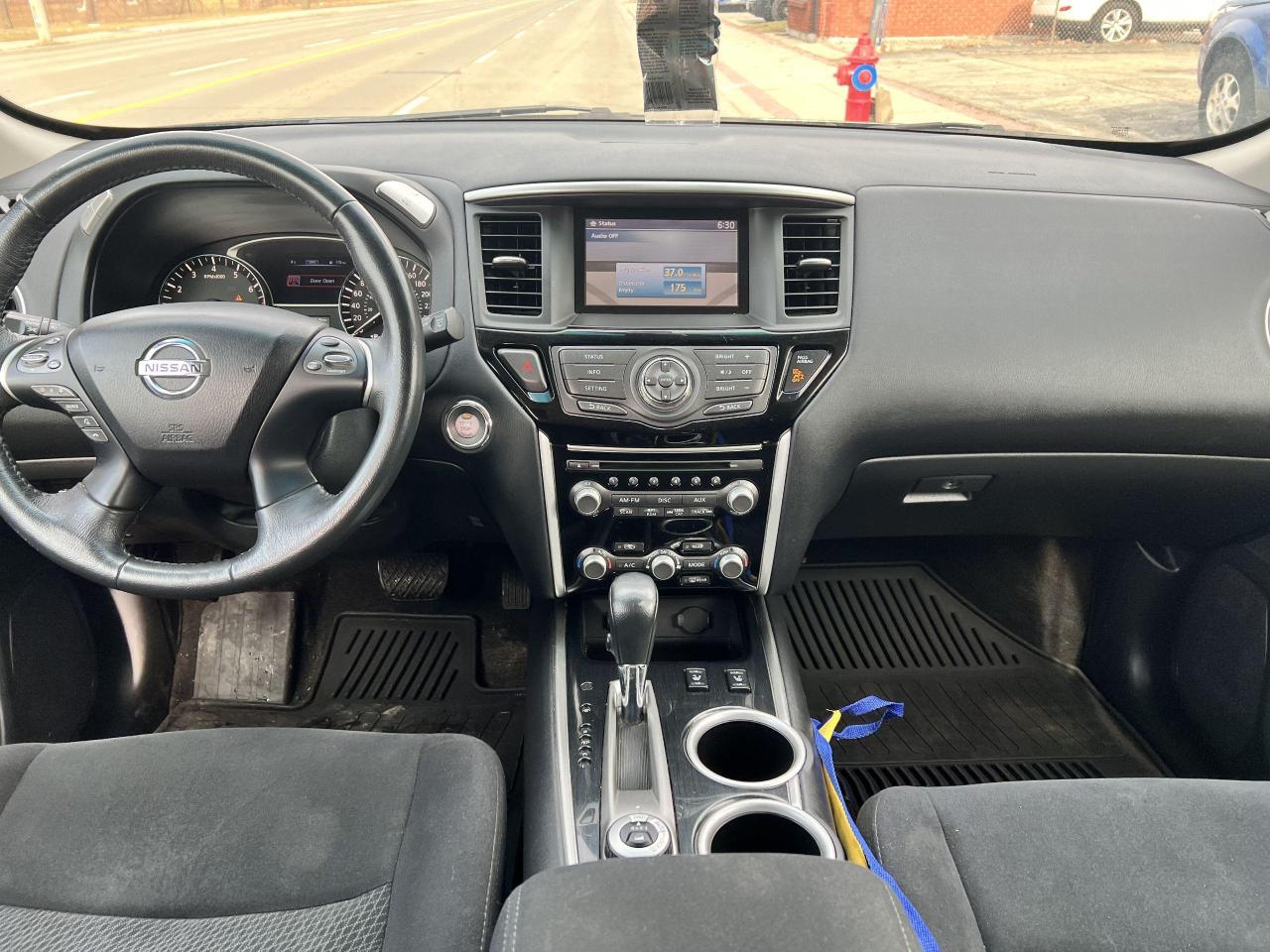 2015 Nissan Pathfinder 4WD 4dr SV - Photo #25