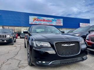 Used 2018 Chrysler 300 NAV LEATHER PANOROOF LOADED WE FINANCE ALL CREDIT for sale in London, ON