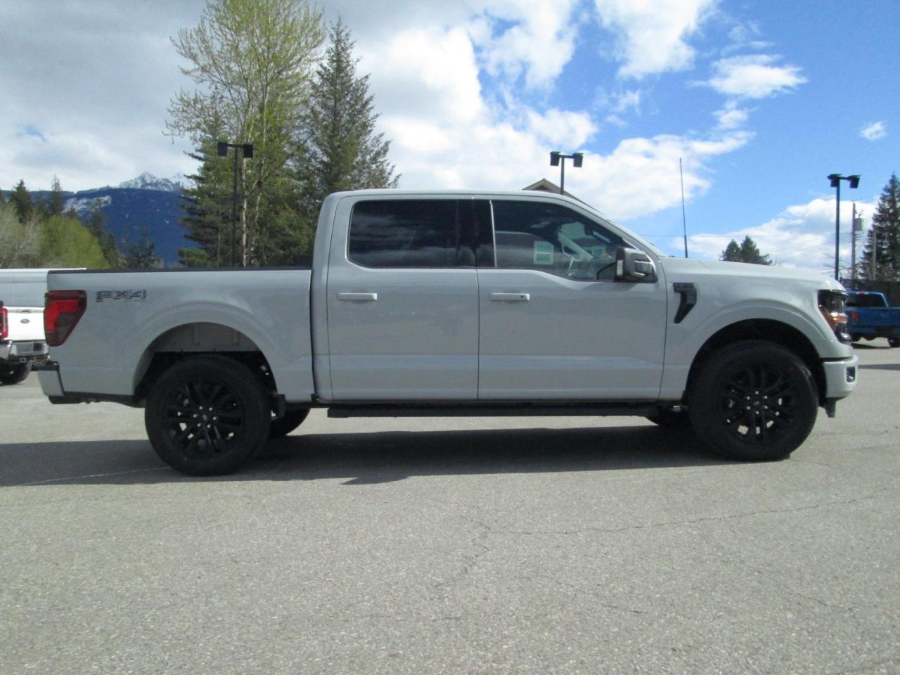 2024 Ford F-150 XLT Photo5