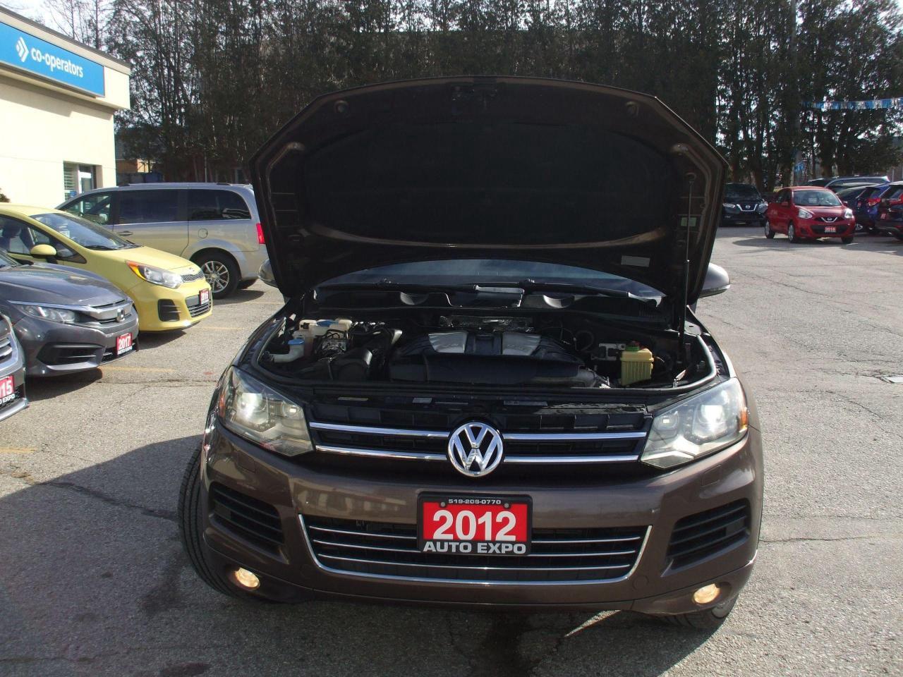 2012 Volkswagen Touareg TDI,Highline,AWD,Certified,Leather,GPS,Sunroof,Fog