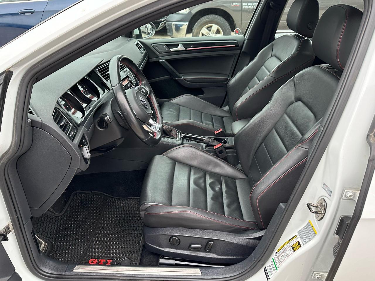 2015 Volkswagen GTI  - Photo #12