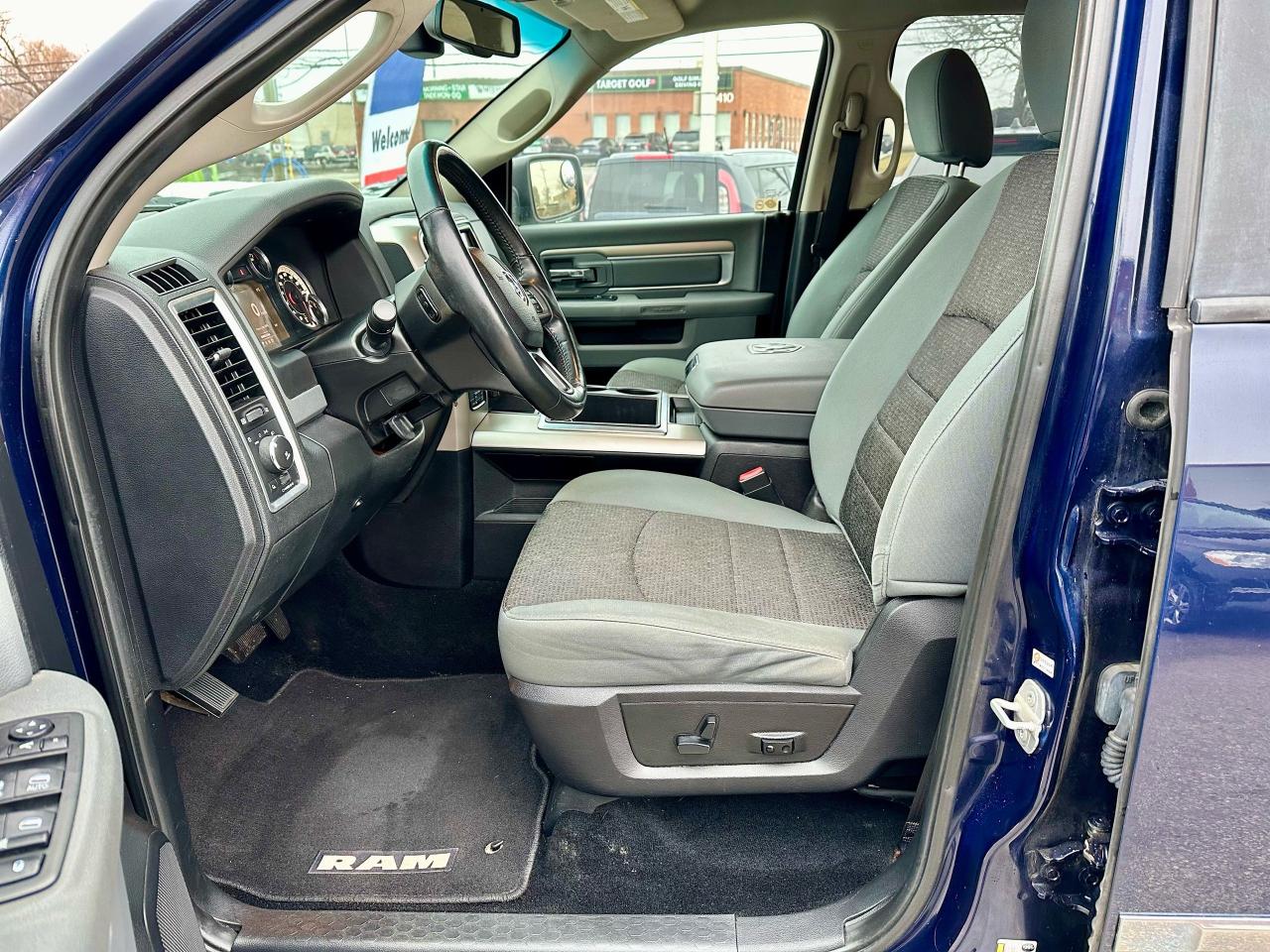 2014 RAM 1500  - Photo #17