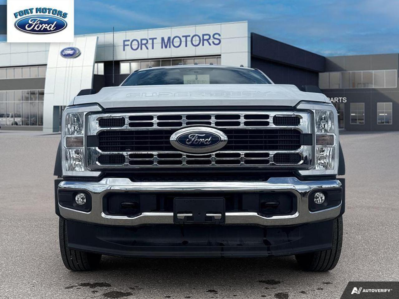 2023 Ford SUPER DUTY F-550 DRW FLAT DECK TRUCK Photo2