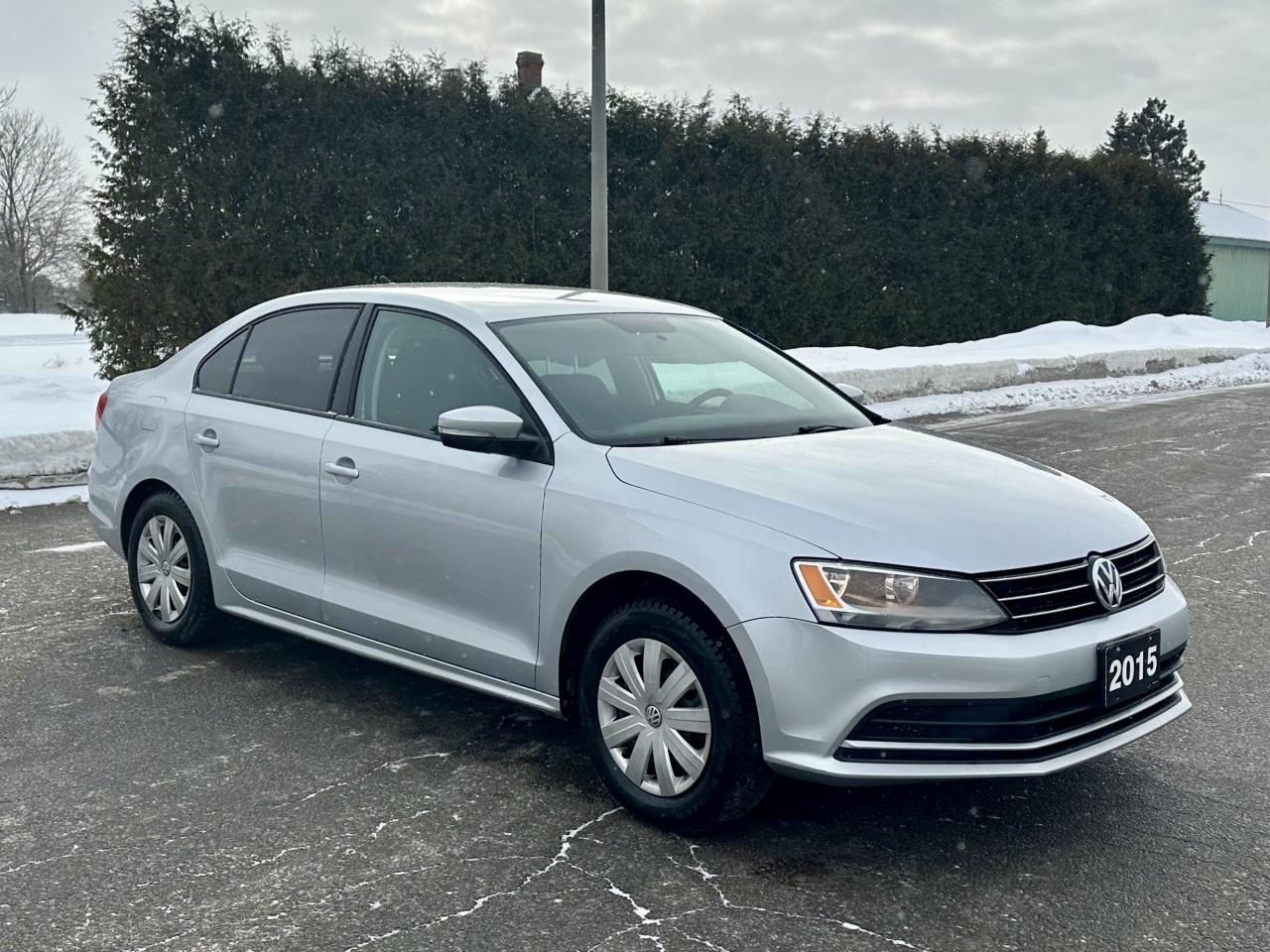 2015 Volkswagen Jetta Trendline Photo2