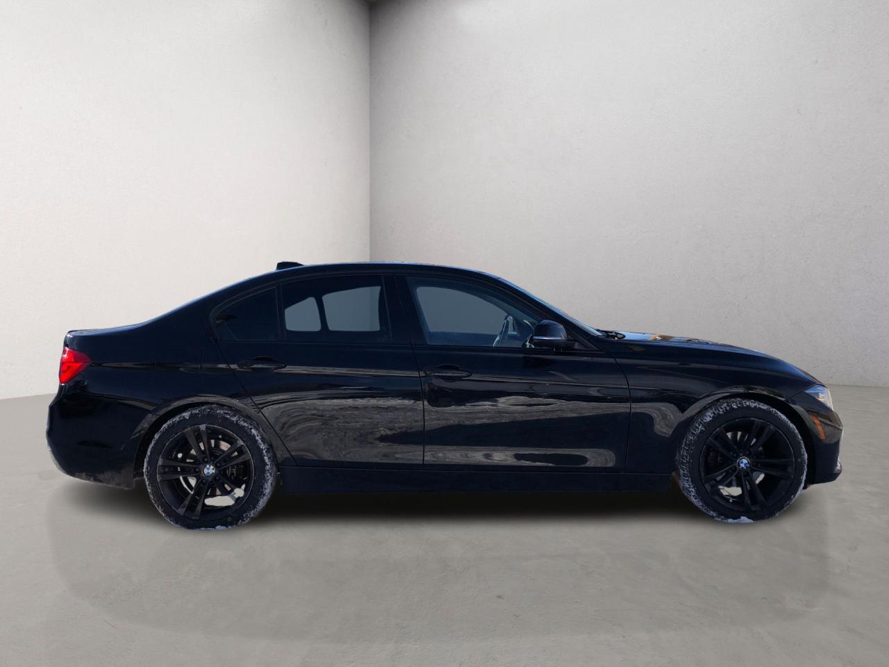 2017 BMW 3 Series 320i xDrive / NAV / H.SEATS / SUNROOF / MOONROOF