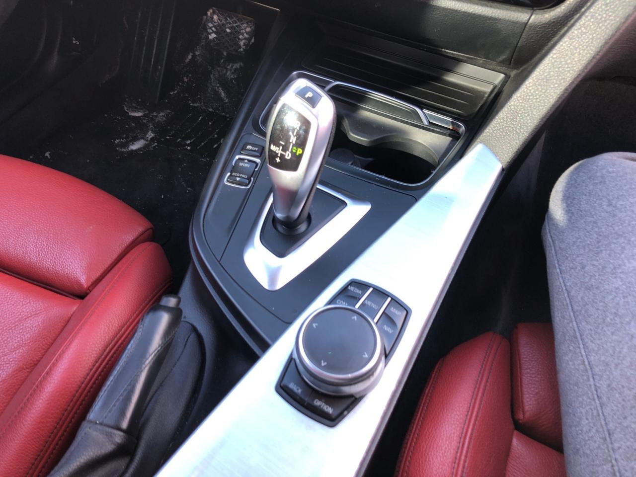 2017 BMW 3 Series 320i xDrive / NAV / H.SEATS / SUNROOF / MOONROOF