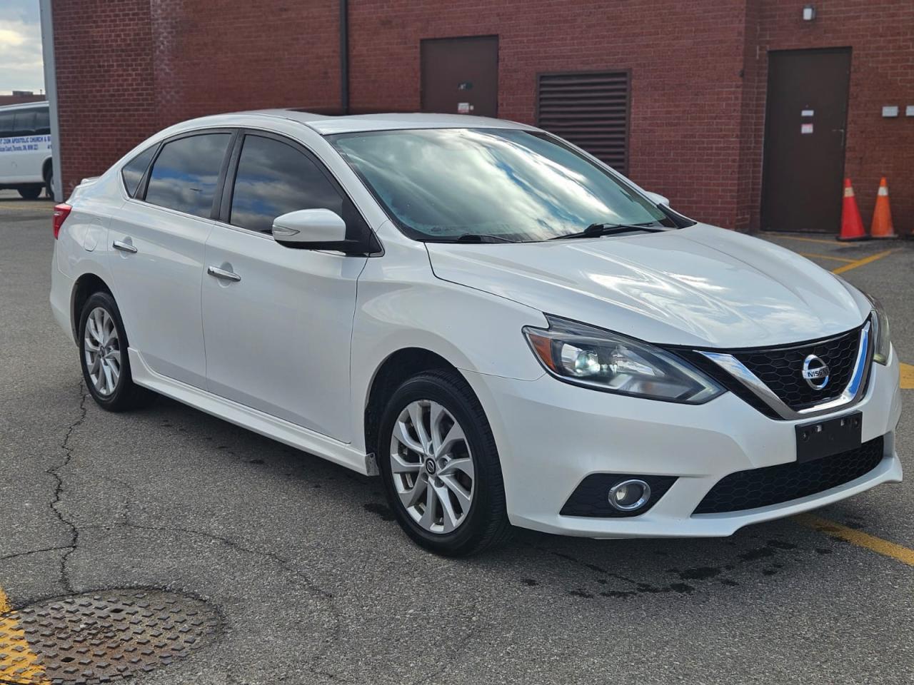 2016 Nissan Sentra 4DR SDN CVT SR - Photo #6