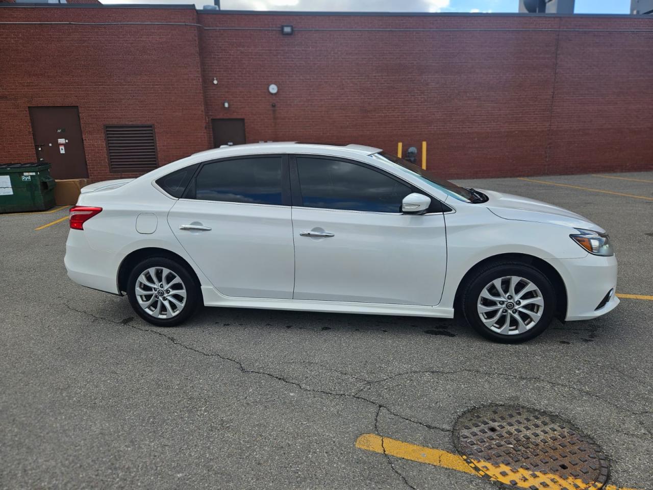 2016 Nissan Sentra 4DR SDN CVT SR - Photo #10