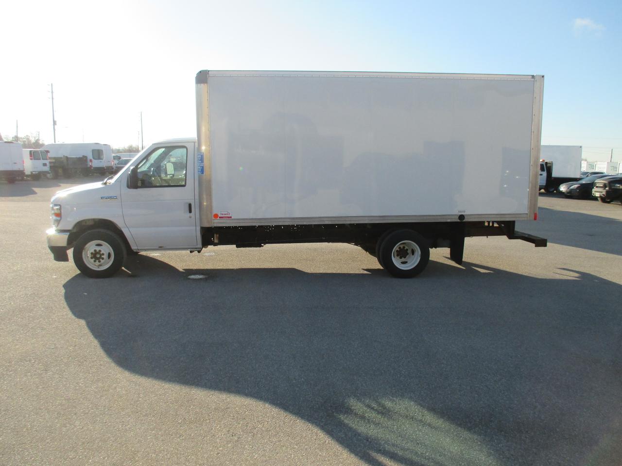2022 Ford E450 E-450 DRW 176" WB
