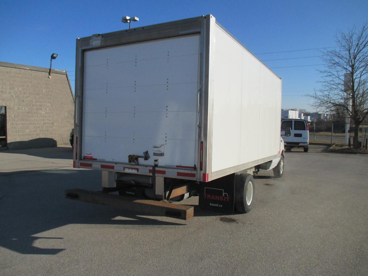 2022 Ford E450 E-450 DRW 176" WB - Photo #5