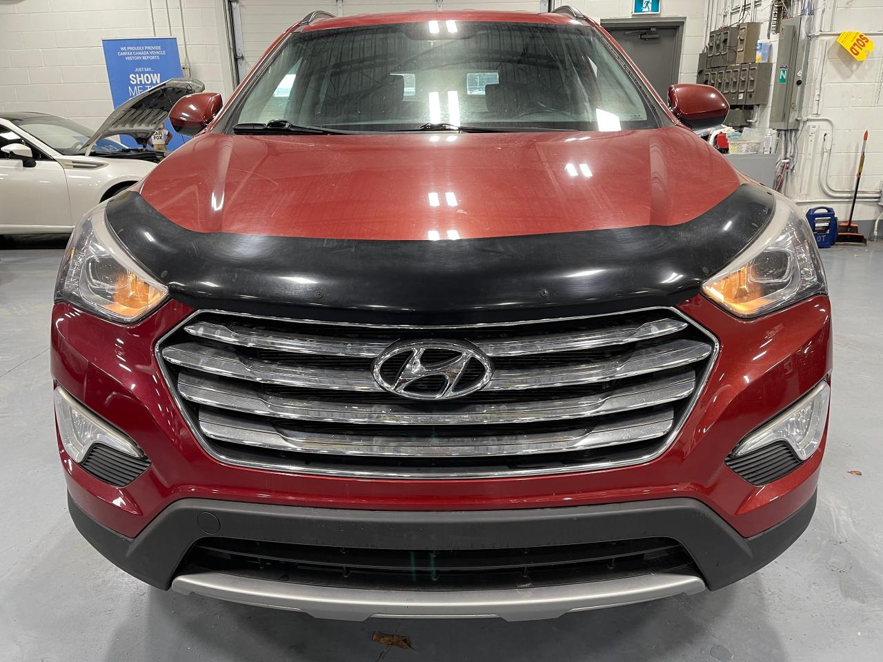 2016 Hyundai Santa Fe FWD 4DR 3.3L AUTO - Photo #8