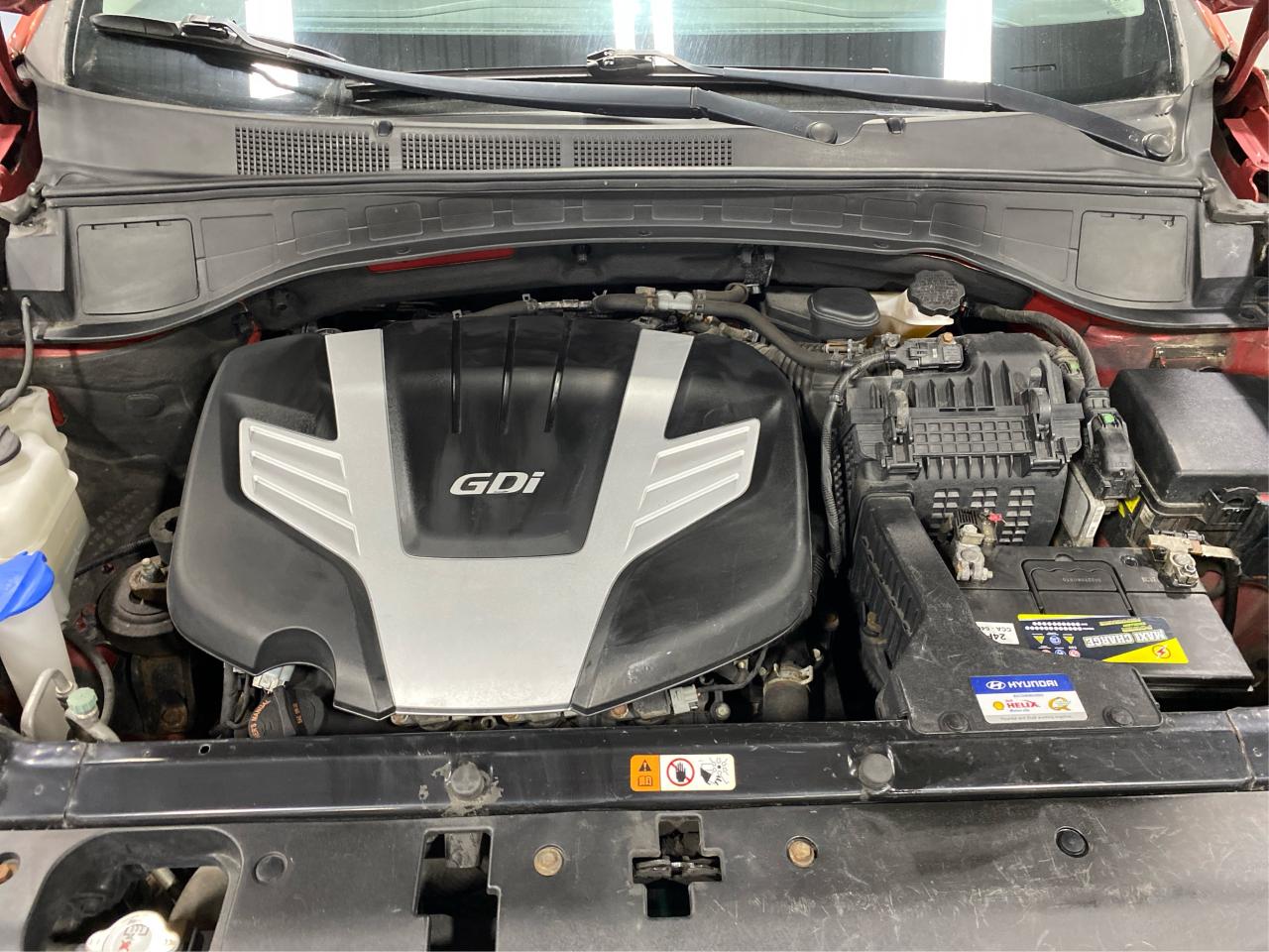 2016 Hyundai Santa Fe FWD 4DR 3.3L AUTO - Photo #14