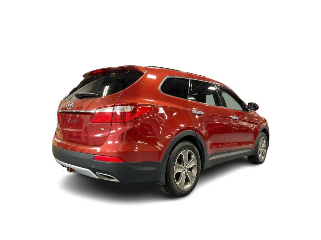 2016 Hyundai Santa Fe FWD 4DR 3.3L AUTO Photo