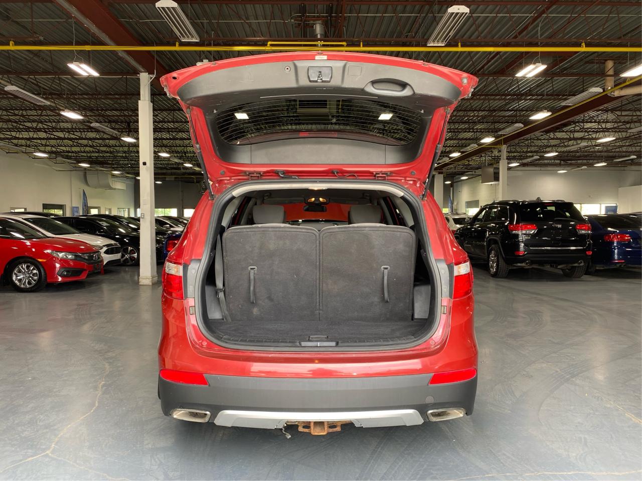 2016 Hyundai Santa Fe FWD 4DR 3.3L AUTO Photo