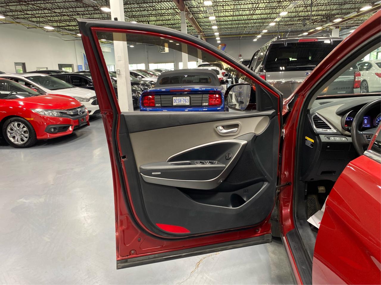 2016 Hyundai Santa Fe FWD 4DR 3.3L AUTO Photo