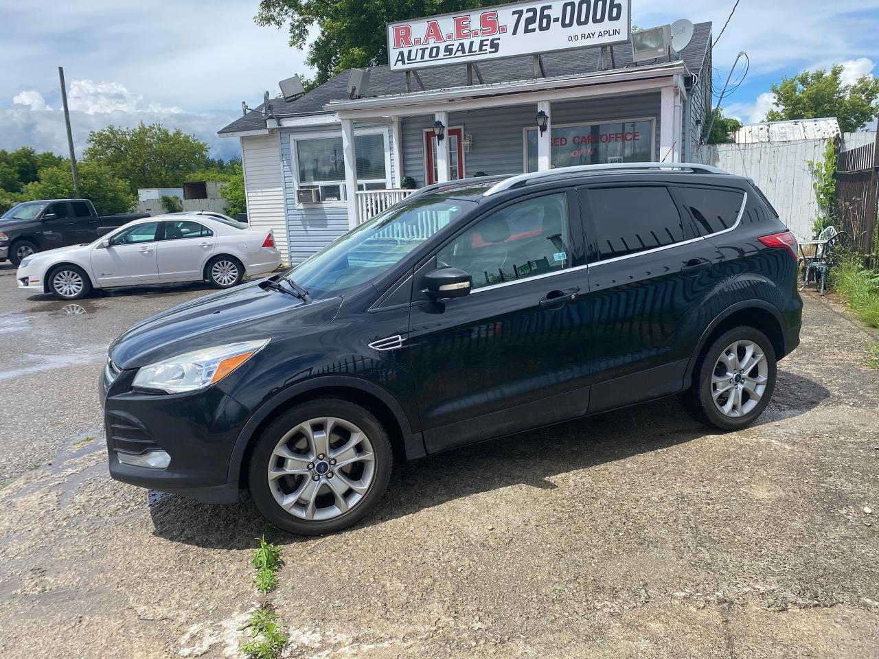 Used 2015 Ford Escape 4WD 4DR TITANIUM for sale in Barrie, ON