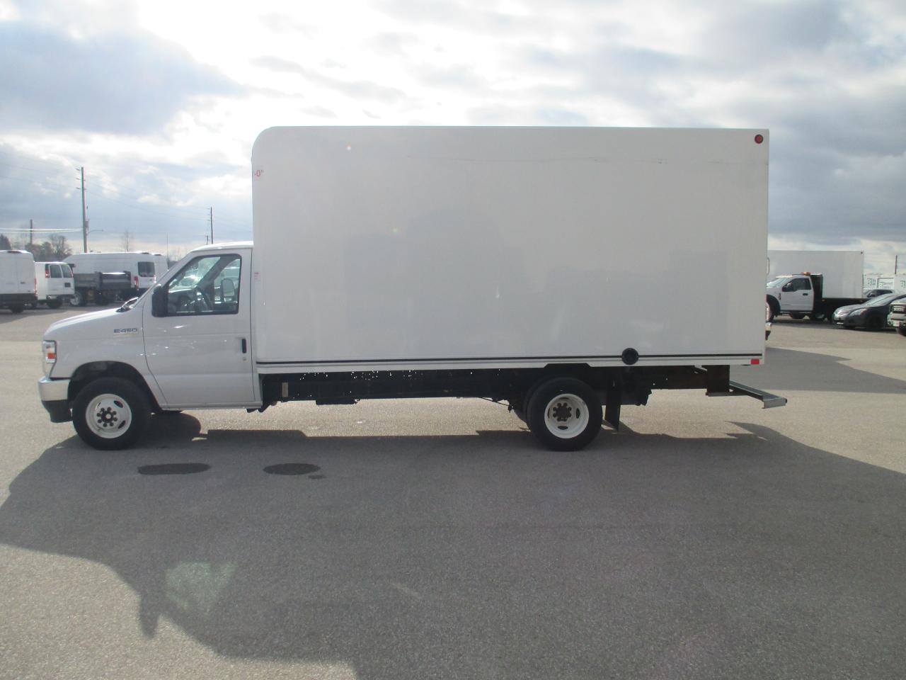 Used 2022 Ford E450 E-450 DRW 176