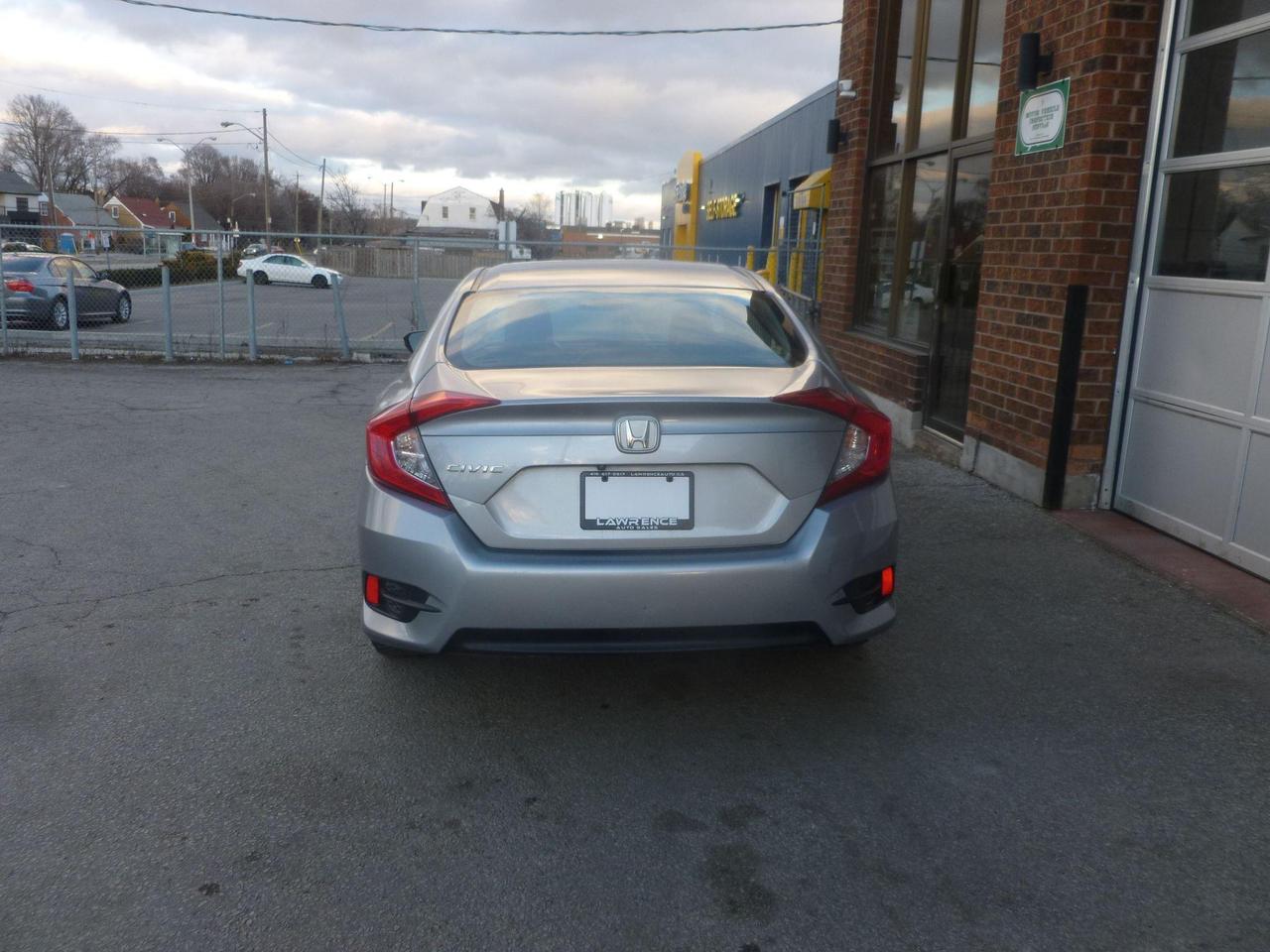 2017 Honda Civic  Photo3