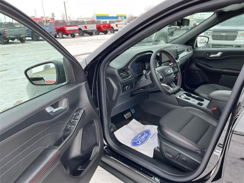 2024 Ford Escape ST-Line  - Sunroof - Tech Package Photo5