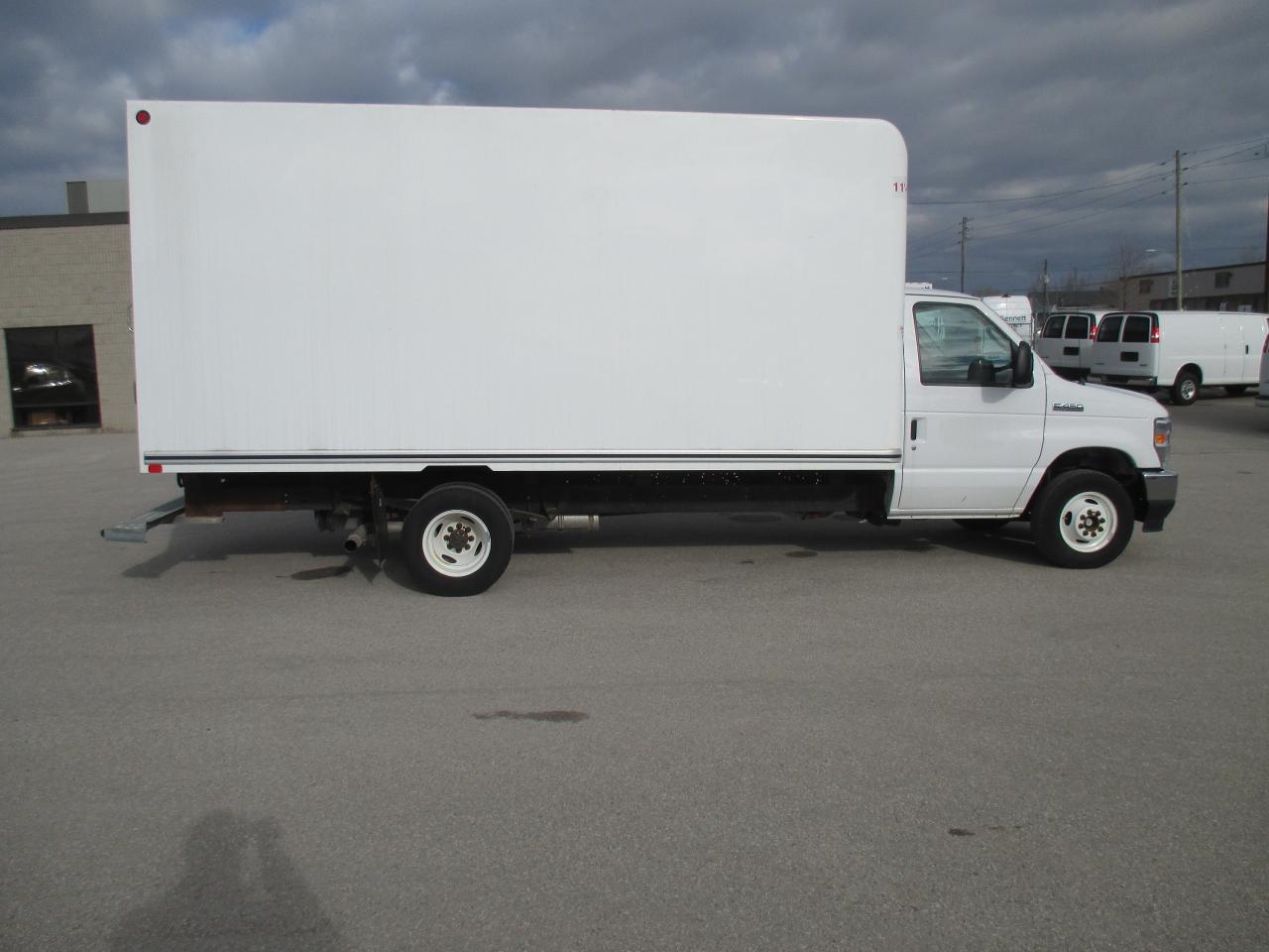 2021 Ford E-Series Cutaway E-450 DRW 176" WB - Photo #3