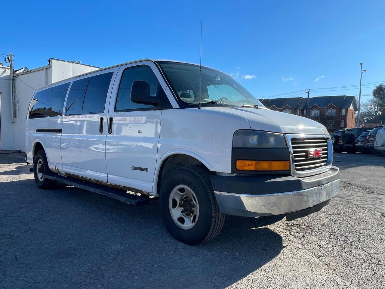 2003 GMC Savana Savana/13 Passengers/Being sold AS-IS/No Accident. - Photo #7