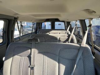 2003 GMC Savana Savana/13 Passengers/Being sold AS-IS/No Accident. - Photo #10