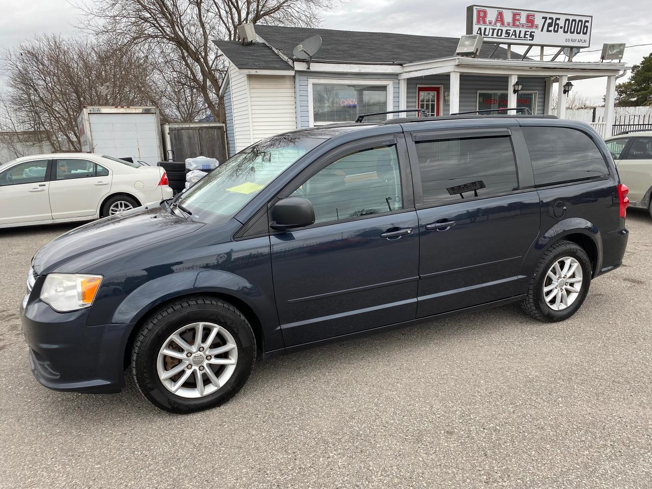 2013 Dodge Grand Caravan SE/SXT PREMIUM - Photo #1