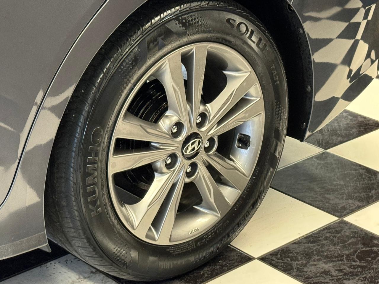 2017 Hyundai Elantra GL+Camera+Heated Steering+Blind Spot+CLEAN CARFAX - Photo #49