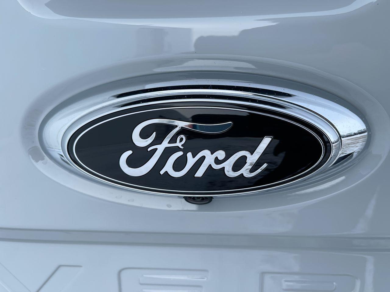 2023 Ford MAVERICK LARIAT ADVANCED Photo5
