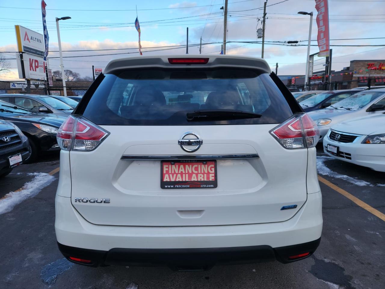 2015 Nissan Rogue FWD 4dr S - Photo #8