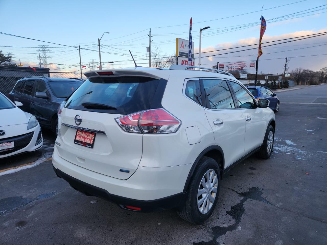 2015 Nissan Rogue FWD 4dr S - Photo #5
