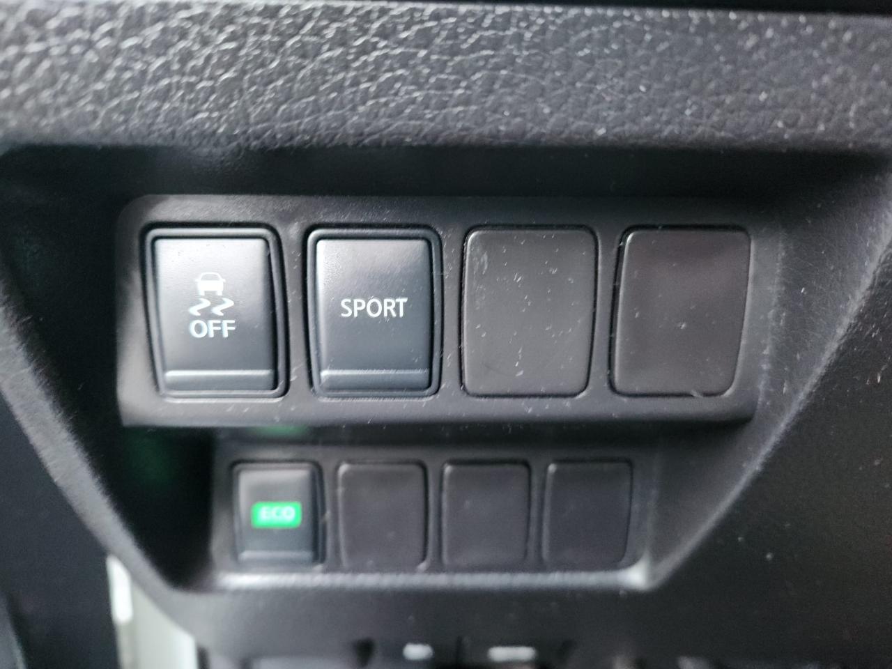 2015 Nissan Rogue FWD 4dr S - Photo #22