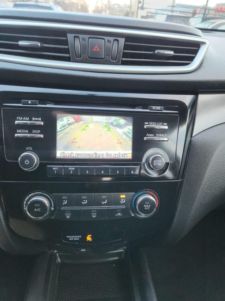 2015 Nissan Rogue FWD 4dr S - Photo #19
