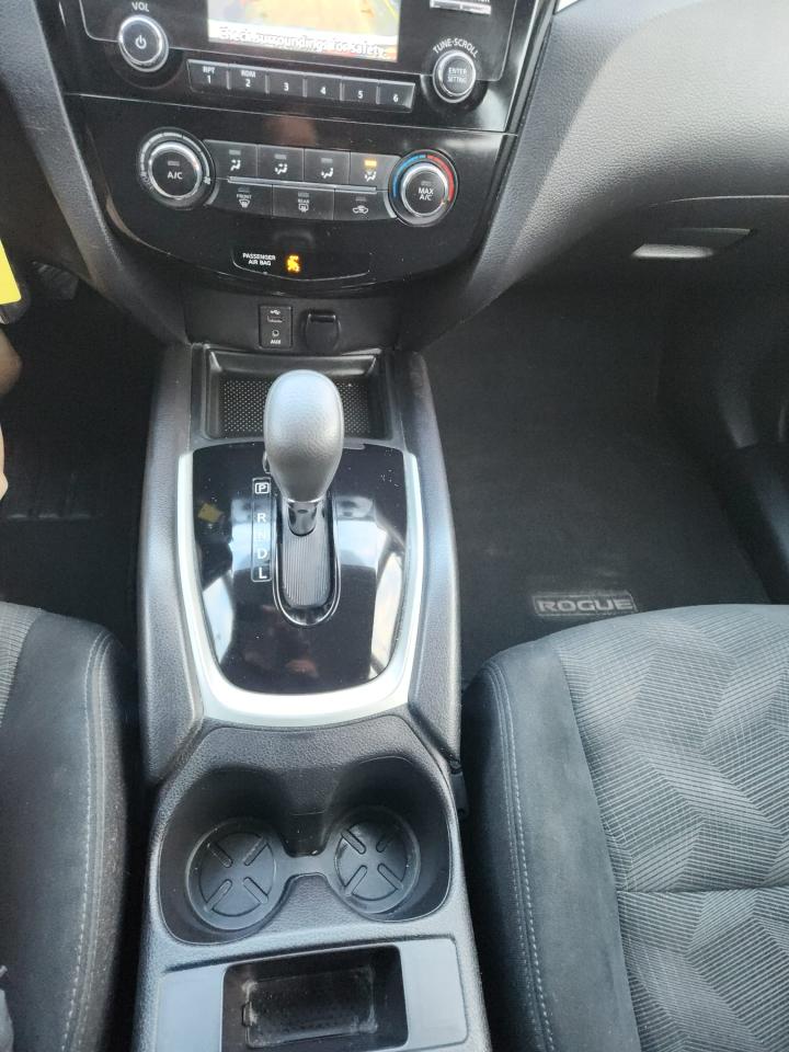 2015 Nissan Rogue FWD 4dr S - Photo #17