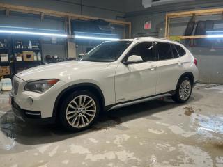 Used 2013 BMW X1 xDrive28i * Dual Sunroof * Heated Seats * Leather Interior/Leather Steering Wheel * Power Locks/Windows/Side View Mirrors/Tailgate * Steering Controls for sale in Cambridge, ON