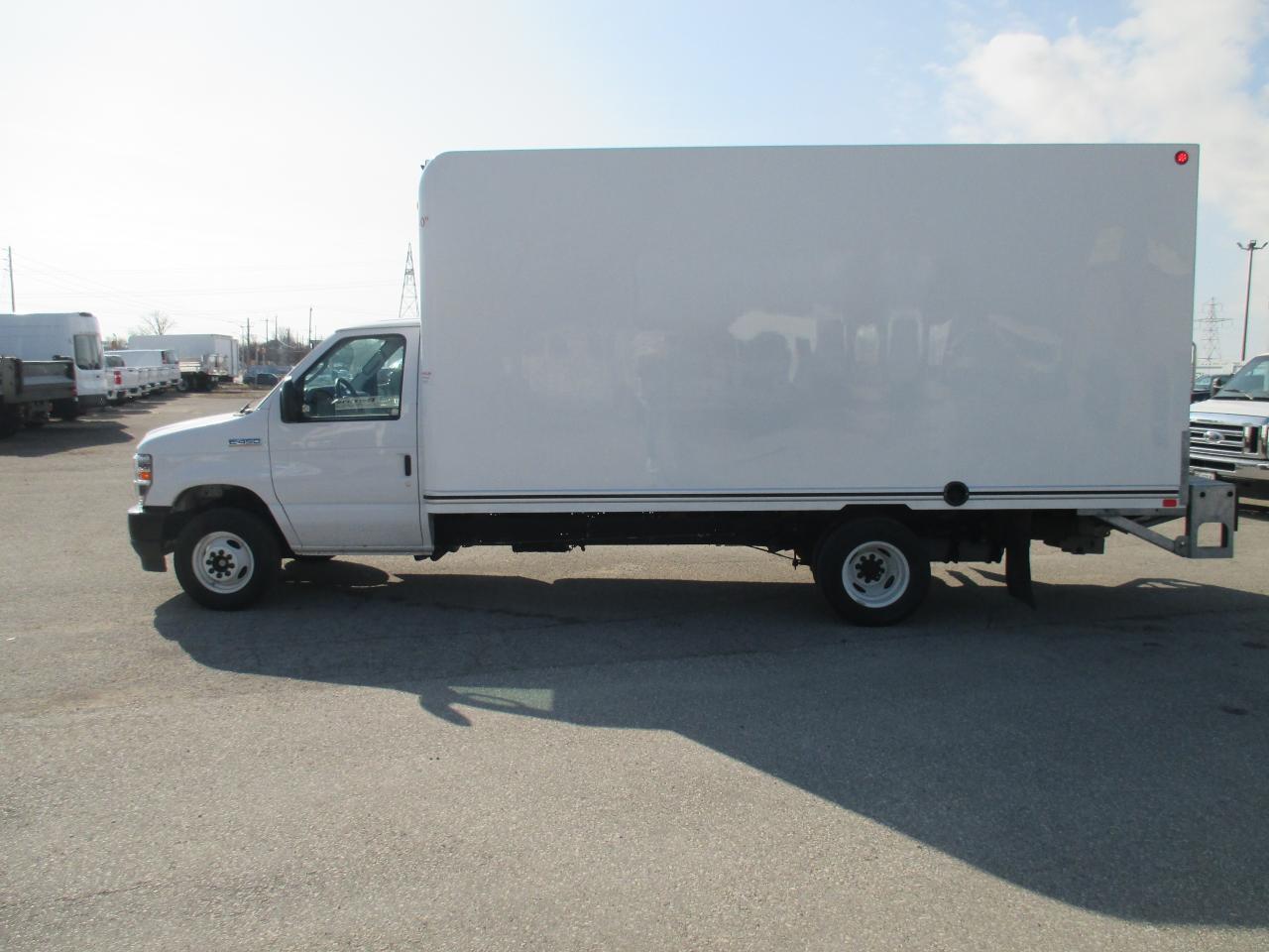2023 Ford E450 E-450 DRW 176" WB with power tail gate loader - Photo #4
