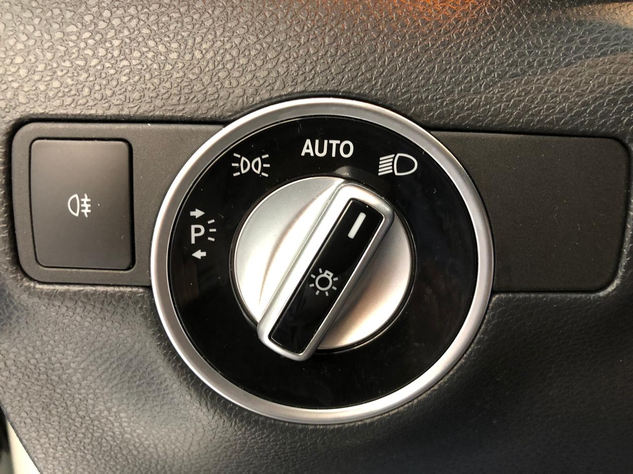 2015 Mercedes-Benz B-Class 4Matic+GPS+Power Seat+Blind Spot+Collision Alert Photo128
