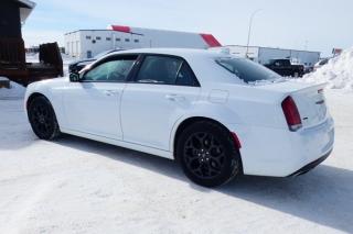 2021 Chrysler 300 300S AWD w/Htd Leather, BUC, command start - Photo #8