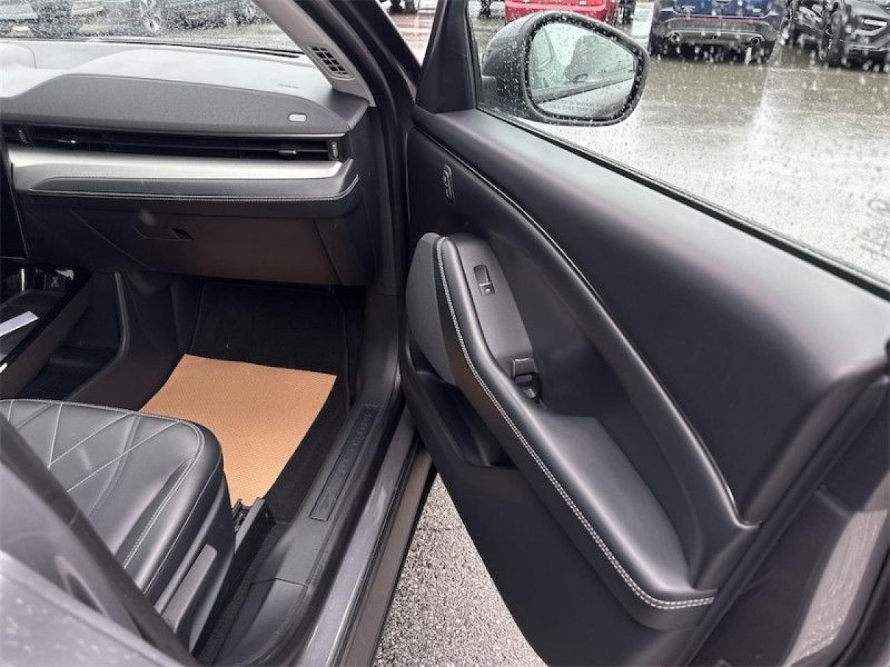2021 Ford Mustang Mach-E Premium AWD  - Low Mileage Photo5