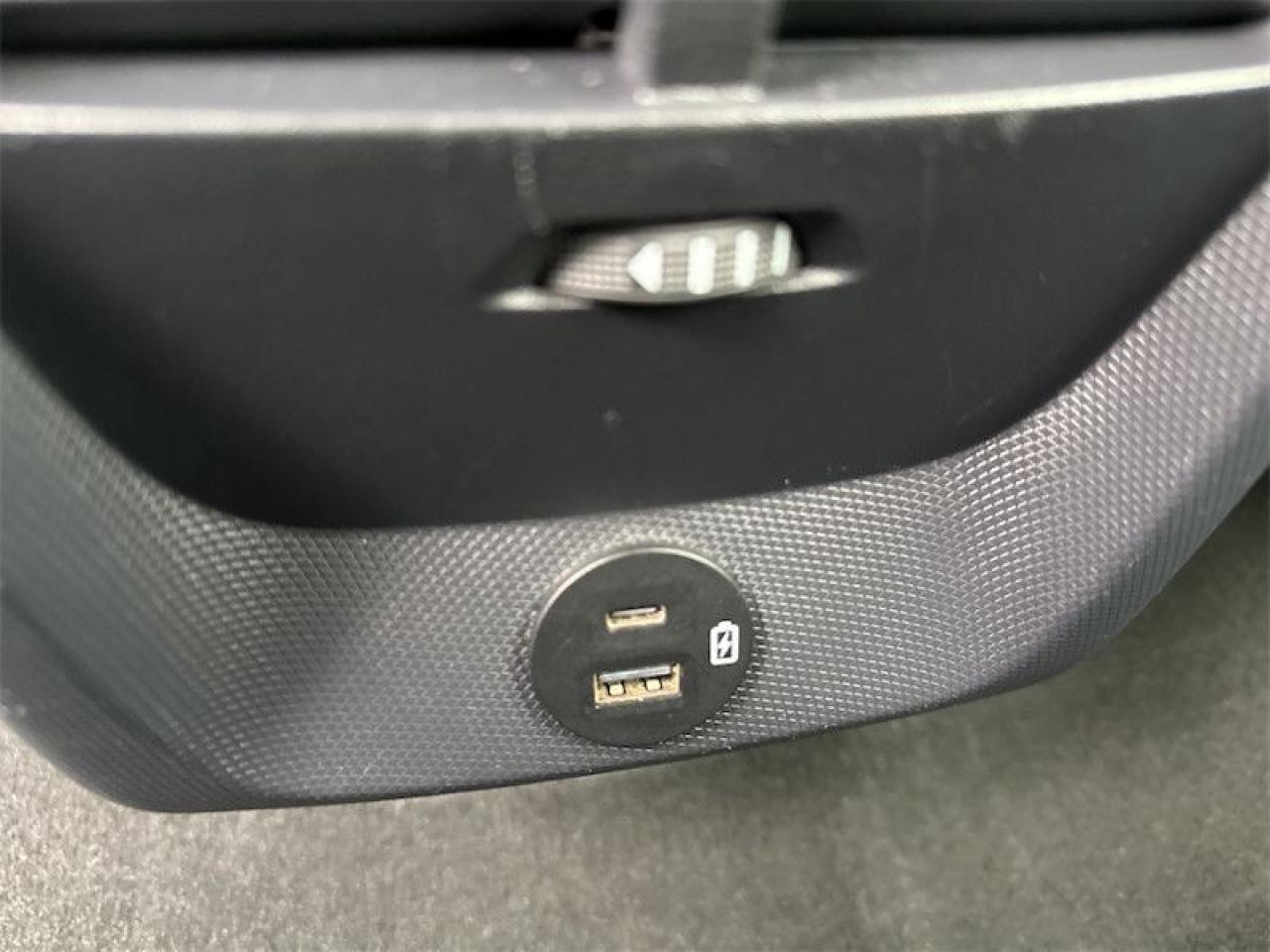 2021 Ford Mustang Mach-E Premium AWD  - Low Mileage Photo5