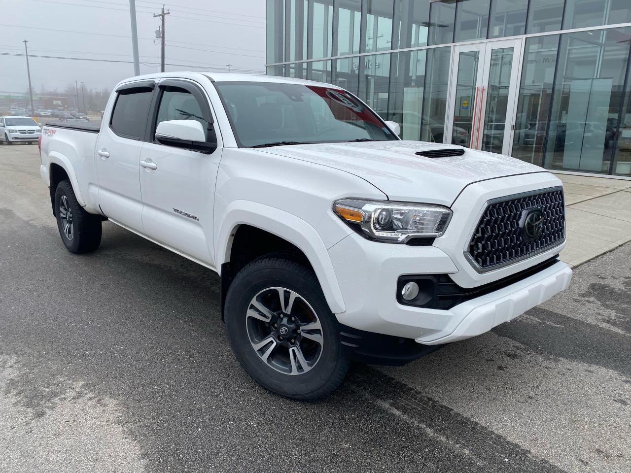 2019 Toyota Tacoma DBL CAB TRD SPORT Photo1