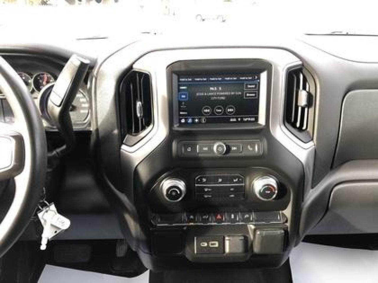 2021 GMC Sierra 1500 BLACKED OUT 20" RIMS, BOX LINER, #176 Photo4