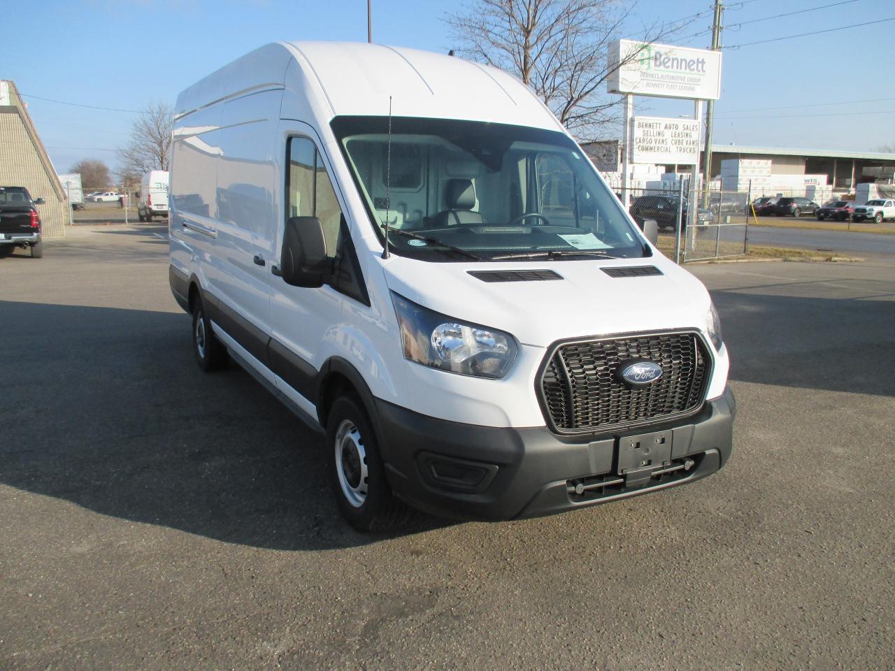 2023 Ford Transit 250 T-250 148" EL Hi Rf 9070 GVWR RWD - Photo #3