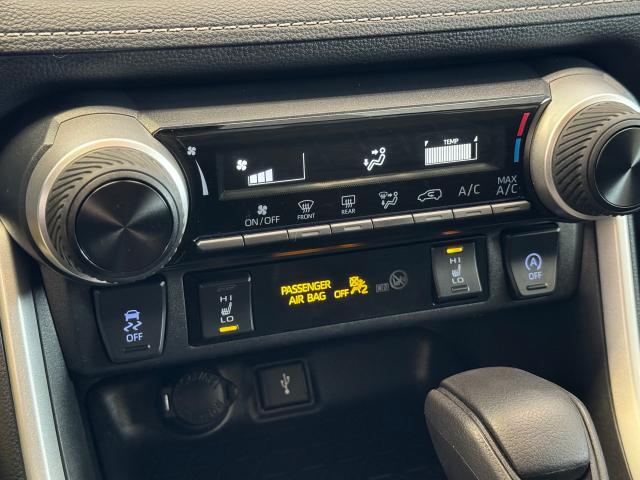 2021 Toyota RAV4 LE AWD+ApplePlay+Adaptive Cruise+CLEAN CARFAX Photo34